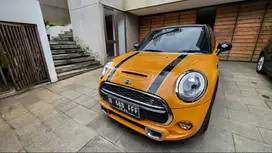 2015 Mini Cooper S 5 doors, LOW Km.
