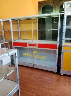 Etalase murah meriah