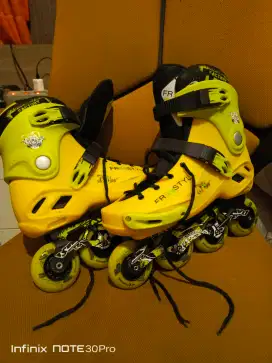 Sepatu Roda Inline Skate Freestyle FRSE ONE