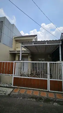 Rumah Cantik Strategis Paradise Serpong City Cluster Rasamala