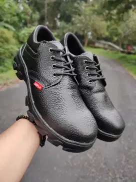 Sepatu Safety Besi Kitchen Otomotif