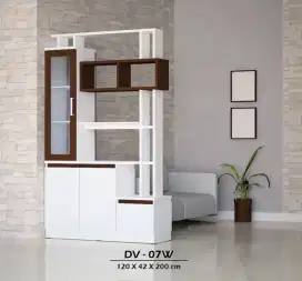 Lemari penyekat ruangan