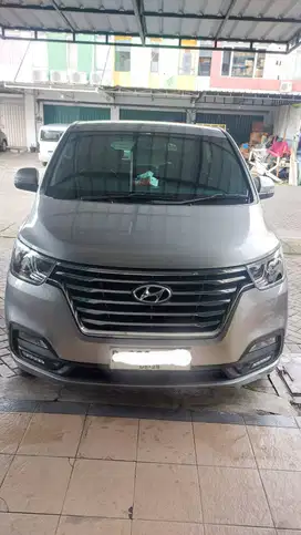 Hyundai H1 2.4 XG Bensin 2018