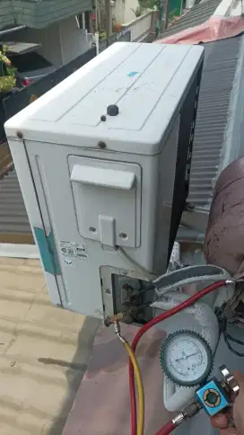 SERVIS AC TIDAK DINGIN