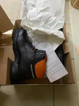 Sepatu Safety merk King’s Original