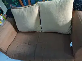 Sofa bekas pakai