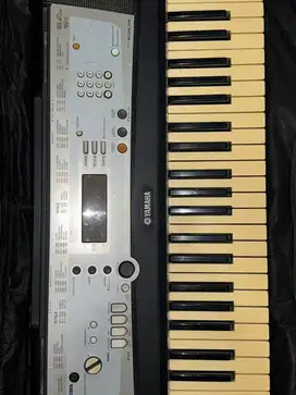 Keyboard Yamaha PSR E203