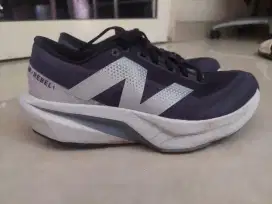 New Balance Fuelcell Rebel V4