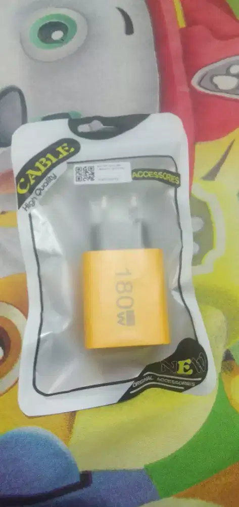 Kepala charger 180W (( merk GAN )