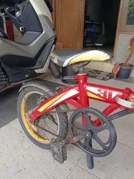 Sepeda lipat Element