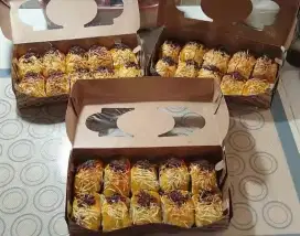 Bolen Pisang Isi Mix Coklat & Keju / 10 Pcs