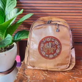 TAS RANSEL WANITA MUAT LAPTOP 14