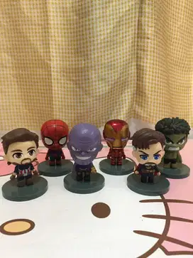 WTS 1 SET MINIATUR FIGURE AVENGERS