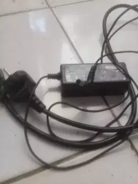 Adaptor LG untuk monitor LED TV masih bagus normal