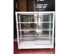 Di jual etalase panjang 1 M