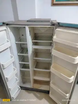 Kulkas 2 pintu merk LG