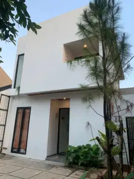 Rumah cantik siap huni di Perumahan Bumi Mutiara, Bojong Kulur