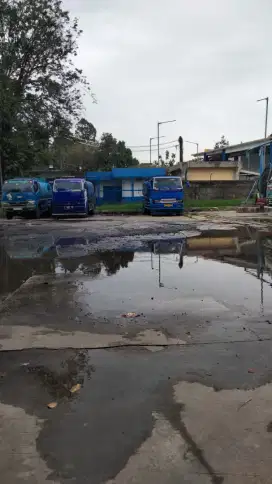 Pemasok air bersih tangki
