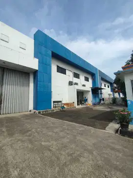 Gudang Jababeka jalan besar bebas banjir