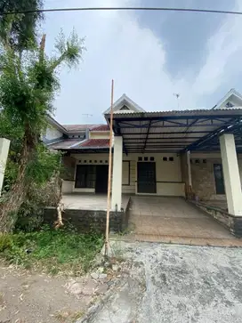 Disewakan Rumah Cluster Taman Dago Lippo Cikarang