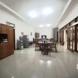 Dijual Rumah Siap Huni Nyaman Terawat Singgasana Pradana