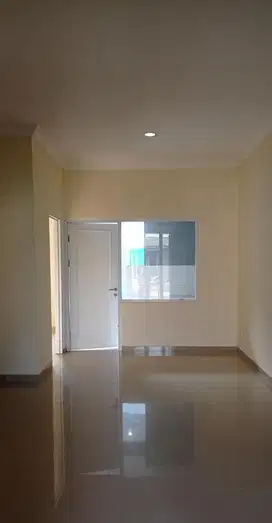 Disewakan Cepat Rumah Cluster di survana sutera