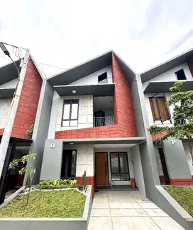 dahsyat. Rumah spek bata merah, 2 lantai di Cibinong