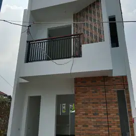 Dijual Rumah 2 Lantai dengan Lingkungan Asri di Cimahi