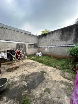 Dijual cepat rumah lt.140m di Villa Melati Mas hanya 1,450 M