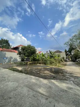 Tanah pekarangan lempong sari dkt Hotel Hyatt Palagan