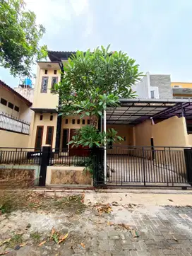 Rumah 2 Lantai Bagus Termurah Luas di Komplek Jatiwaringin Pondokgede