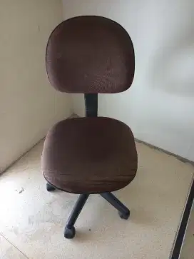 Kursi staff kantor / Bangku belajar komputer