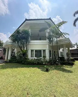 dijual rumah mewah di jln Wijaya kebayoran baru jakarta selatan
