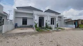 RUMAH MEWAH LOKASI STRATEGIS DEKAT DENGAN RUMAH SAKIT URIP SUMOHARJO