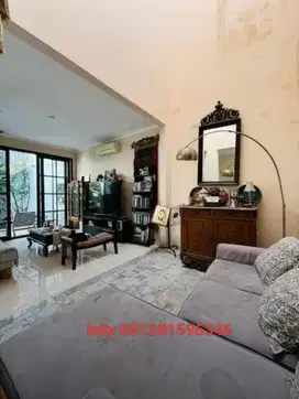 Dijual Rumah Cantik Bonus Kolam Renang