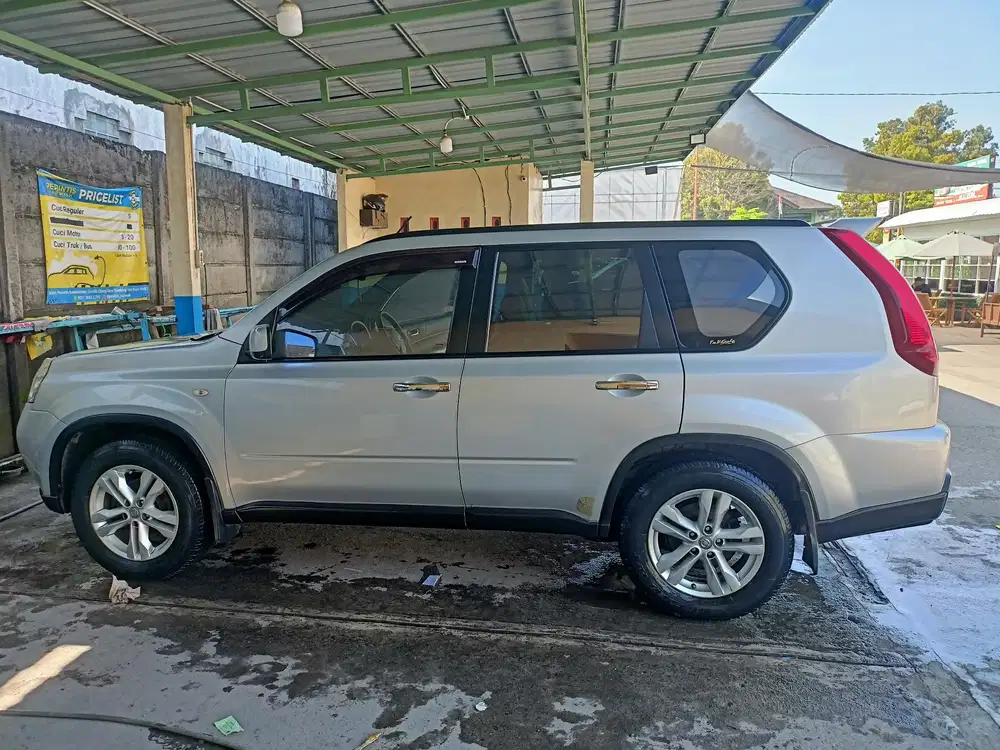 Nissan X-Trail 2012 Bensin
