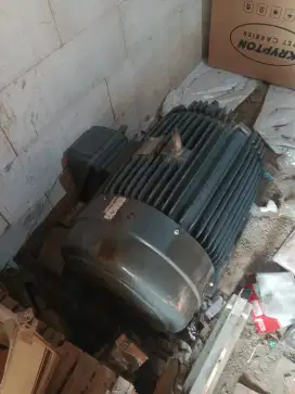 Dinamo Penggerak 60HP Motor Induksi 3 Fasa