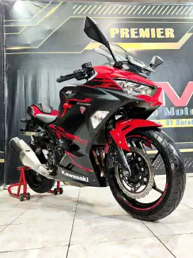 Ninja 250cc ABS SE km.1rb super mewah dp.5jt.Anugerah Motor Rungkut