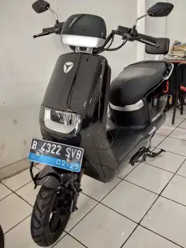 JUAL CASH MOTOR LISTRIK YADEA E8S PRO 2023 SS LENGKAP PJK OFF