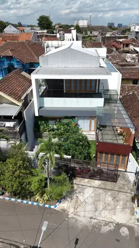 Dijual Rumah Modern Premium di Jaksa Agung Suprapto, Klojen Malang
