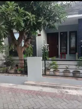 Rumah di Tanah Mas Semarang