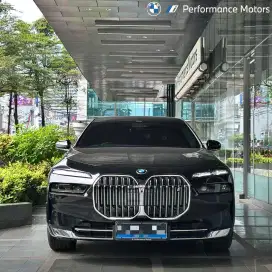 BMW i7 xDrive60 Gran Lusso 2024 BMW i7 2024 BMW i7 2024 termurah