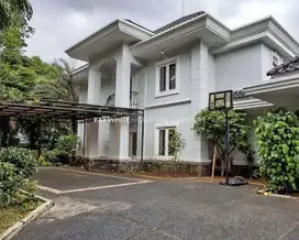 Rumah Mewah di Kawasan Elite Jl Patiunus Kebayoran Baru