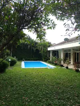 Rumah luas di kawasan elit kemang , Jakarta Selatan