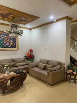 Dijual Rumah Mewah Bagus di Cluster Taman Puspa Bekasi