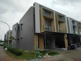 Baru 2 lantai full furnish Hoek  di Tanakayu Svasti BSD CITY