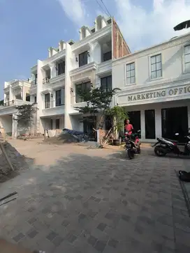 Dijual Rumah Town house di Mampang Prapatan Jakarta selatan