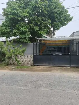 Dijual Rumah Siap Huni, Pinggir Jalan, Cocok Usaha di Karawaci