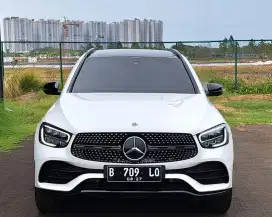 (km 25rb)Mercy GLC 200 AMG Line. Night edition Tahun 2022. Putih.