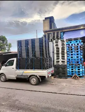 pallet plastik second bagus
